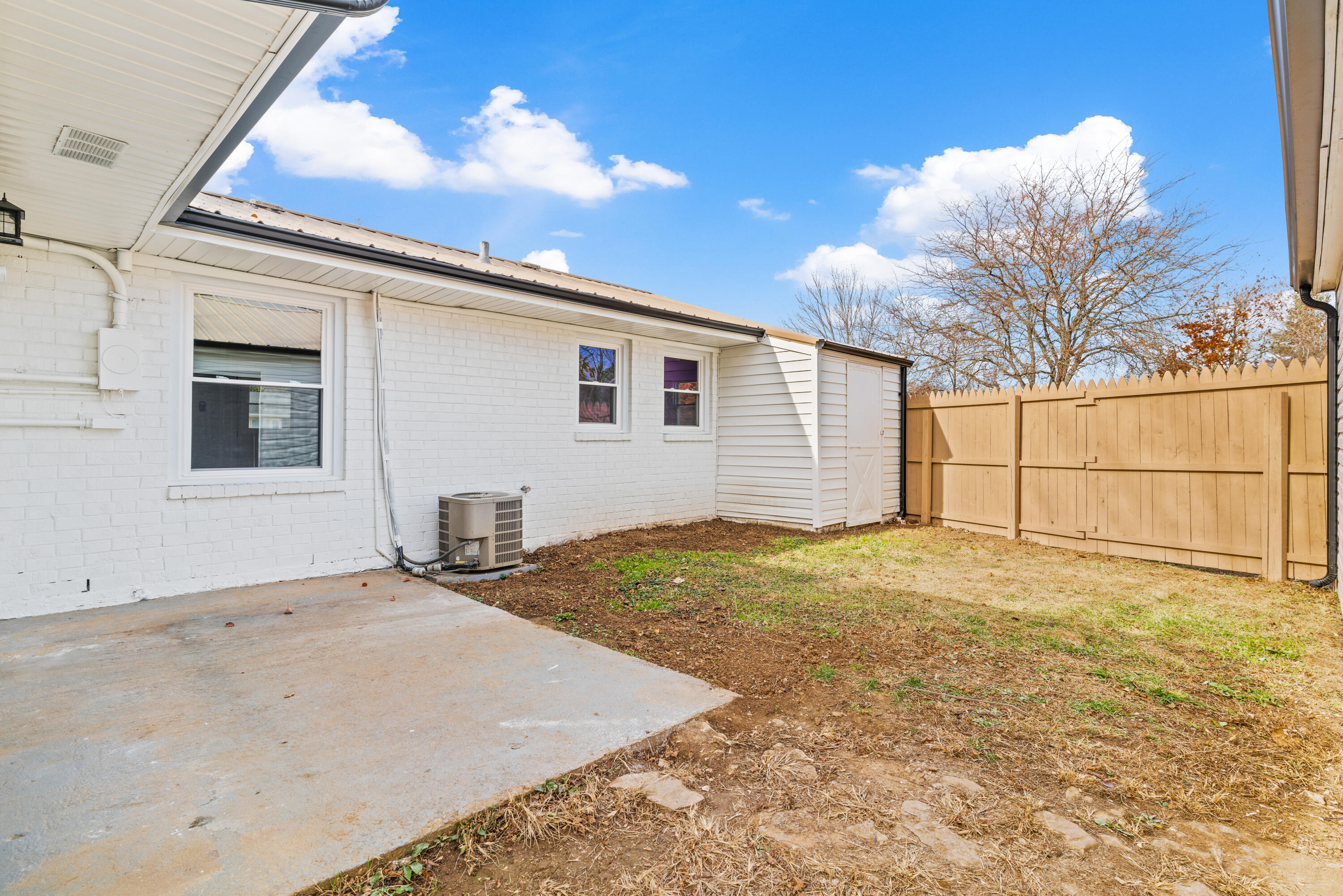 325 Dunroven Road Versailles, KY 40383 - Photo 34 of 47 28-27