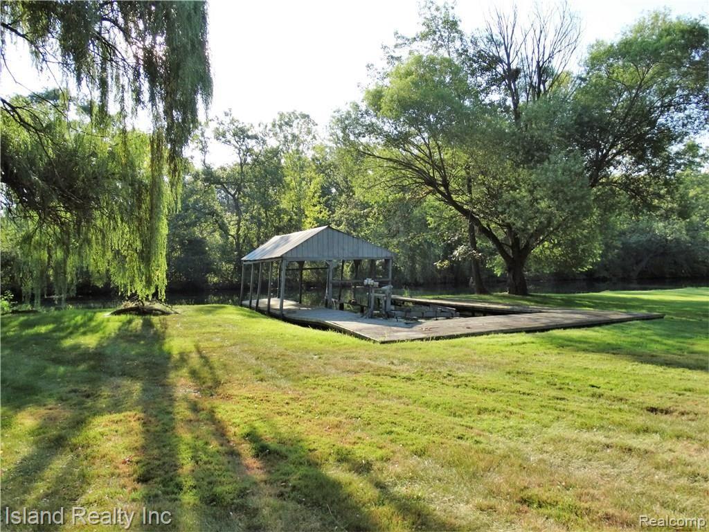 22673 Meridian Road Grosse Ile, MI 48138 - Photo 47 of 48