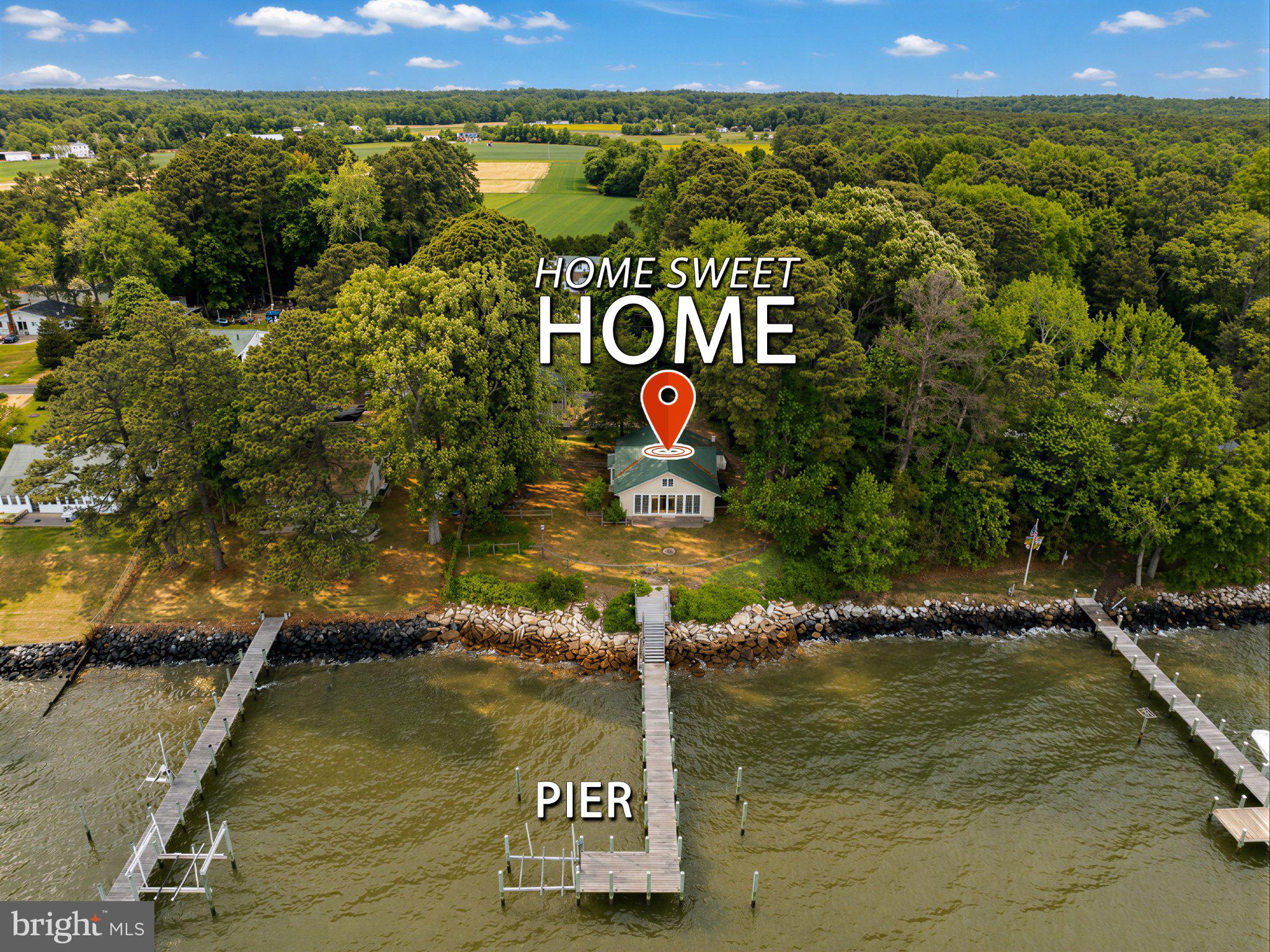 Charming waterfront retreat awaits!