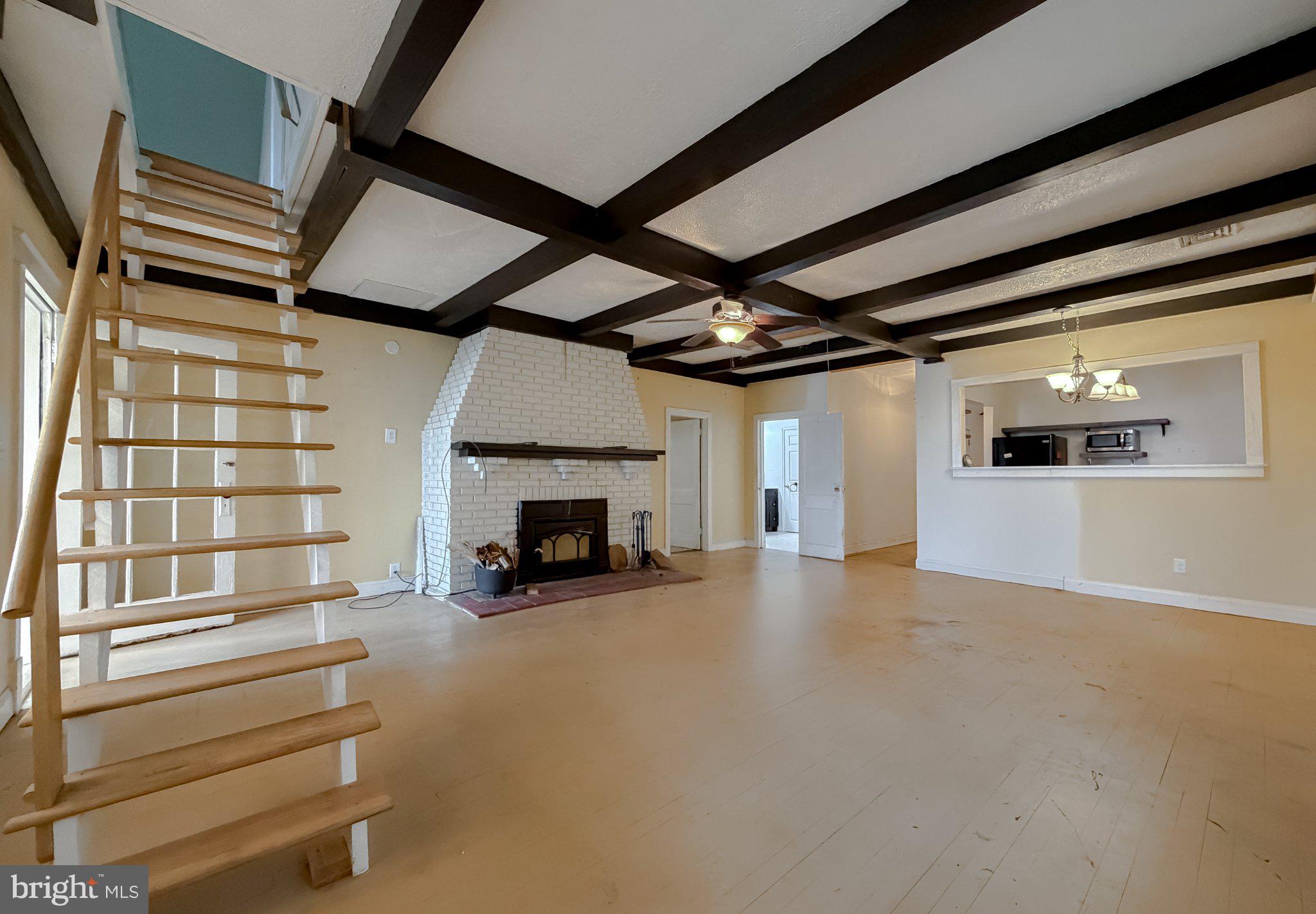 42195 White Point Beach Road Leonardtown, MD 20650 - Photo 40 of 57 Spacious living area with charm.