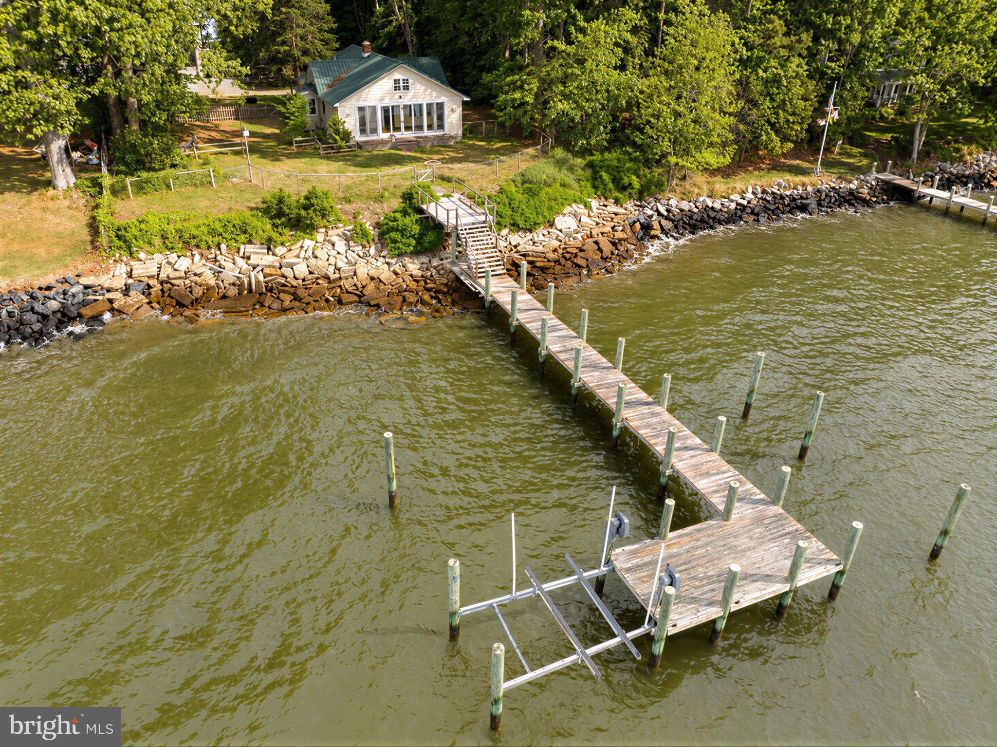 42195 White Point Beach Road Leonardtown, MD 20650 - Photo 6 of 57 Charming waterfront retreat awaits.
