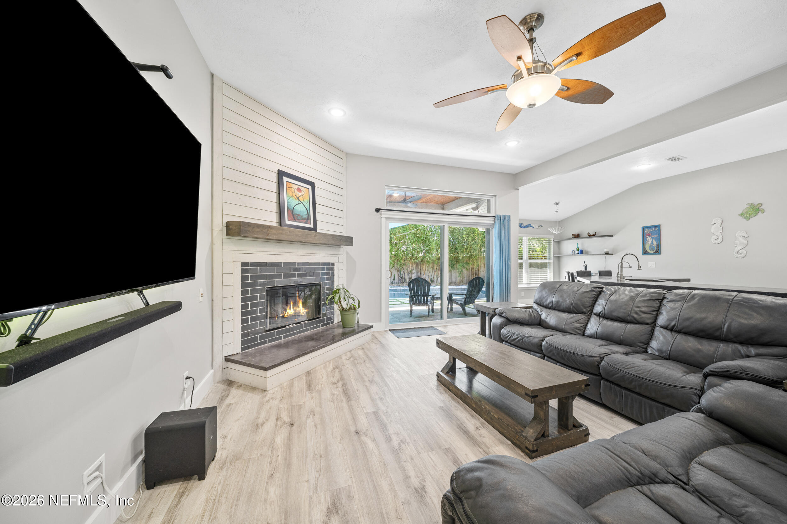 53 Oakwood Road Jacksonville Beach, FL 32250 - Photo 15 of 55 16_ar503950