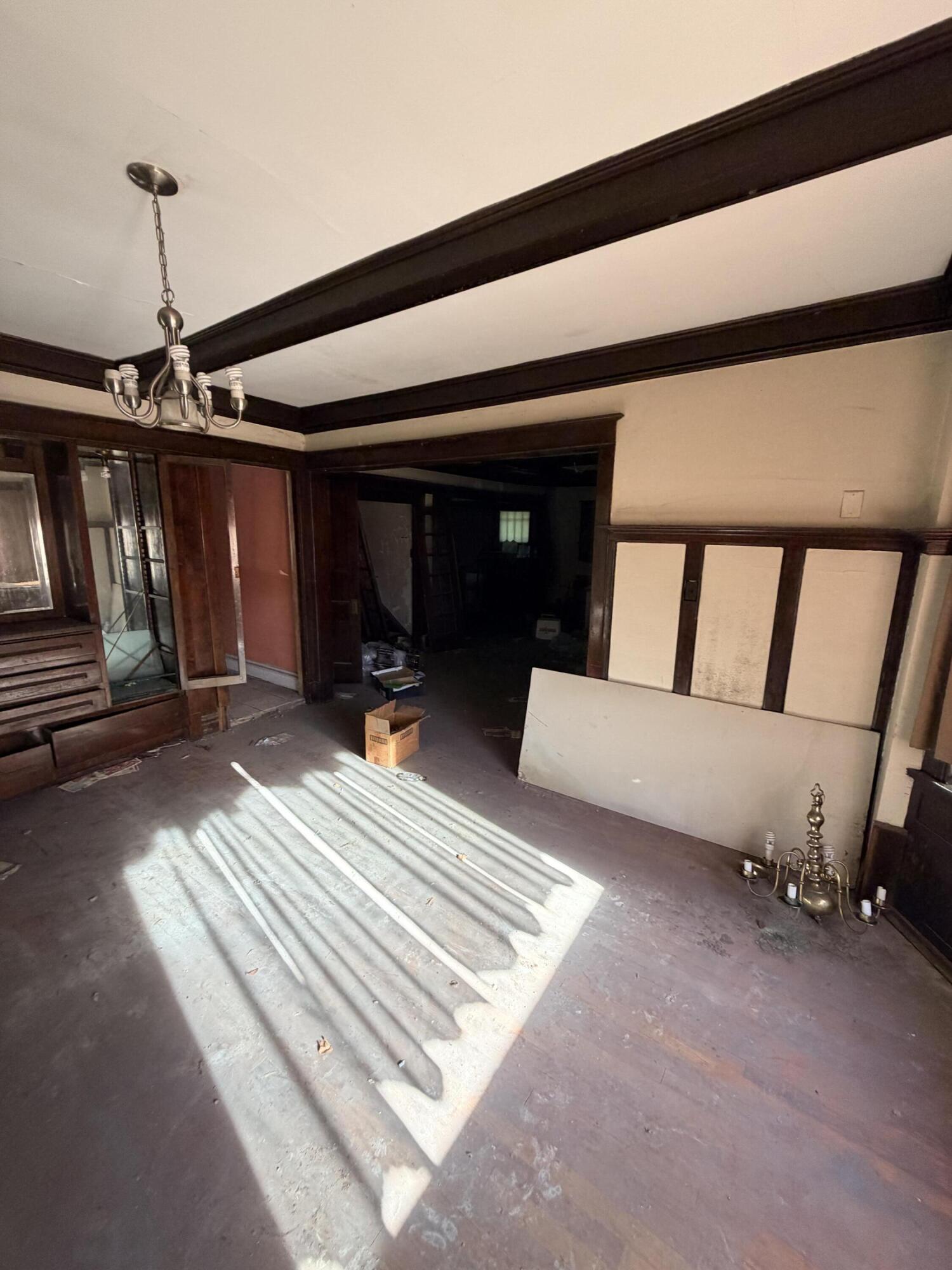 665 Fillmore Street Gary, IN 46402 - Photo 5 of 9 1500x2000