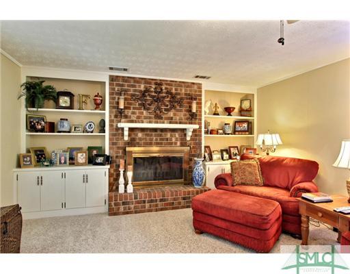305 Jerome Street Pooler, GA 31322 - Photo 8 of 25 Living Room.