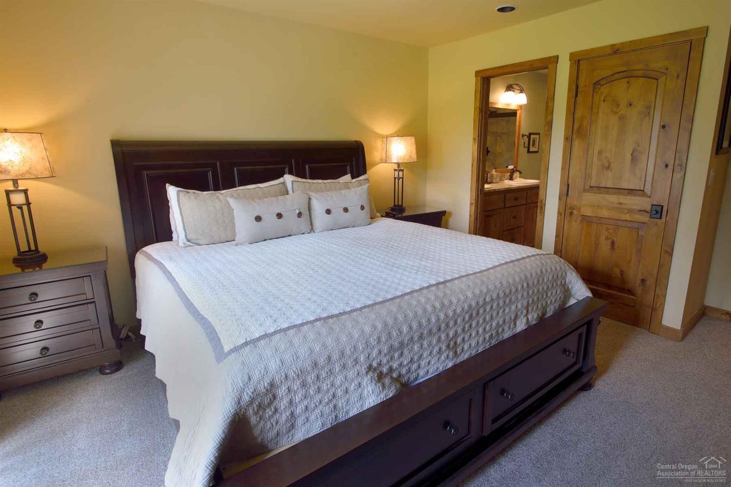 32 Meadow House Loop Sunriver, OR 97707 - Photo 10 of 15 Additional Photo
