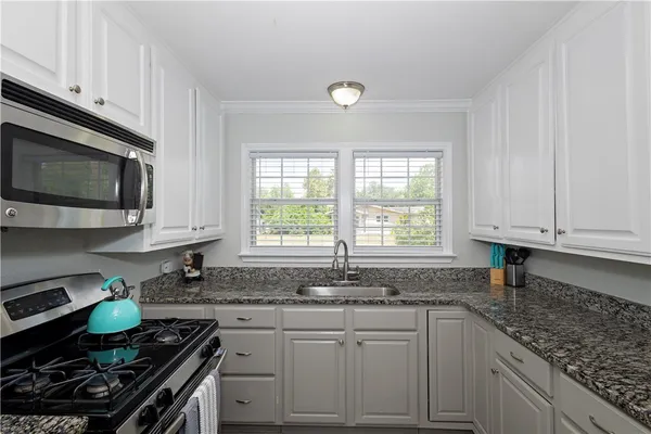 $2,299 | 1325 Ray Drive, Corpus Christi, TX 78411