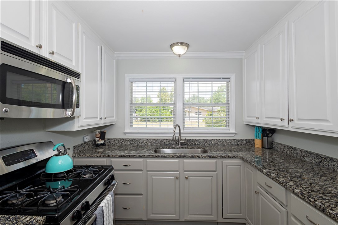 1325 Ray Drive Corpus Christi, TX 78411 - Photo 12 of 26