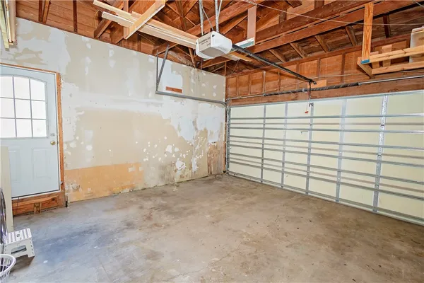 $2,299 | 1325 Ray Drive, Corpus Christi, TX 78411