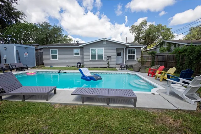 $2,299 | 1325 Ray Drive, Corpus Christi, TX 78411