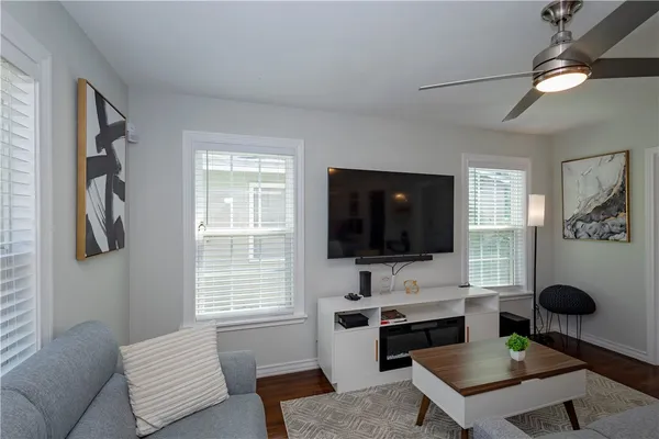 $2,299 | 1325 Ray Drive, Corpus Christi, TX 78411