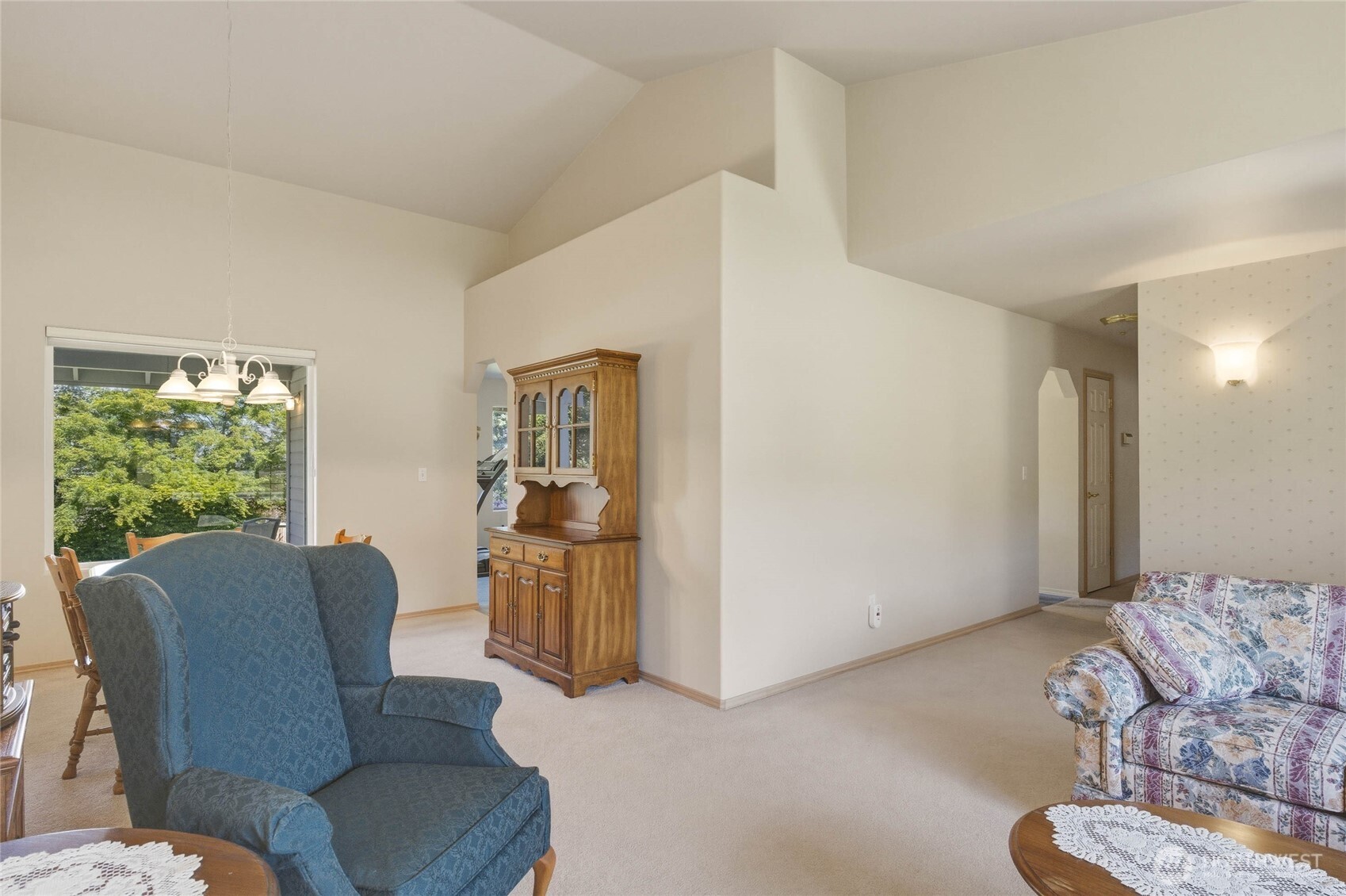 1720 Rainier Street Wenatchee, WA 98801 - Photo 8 of 32