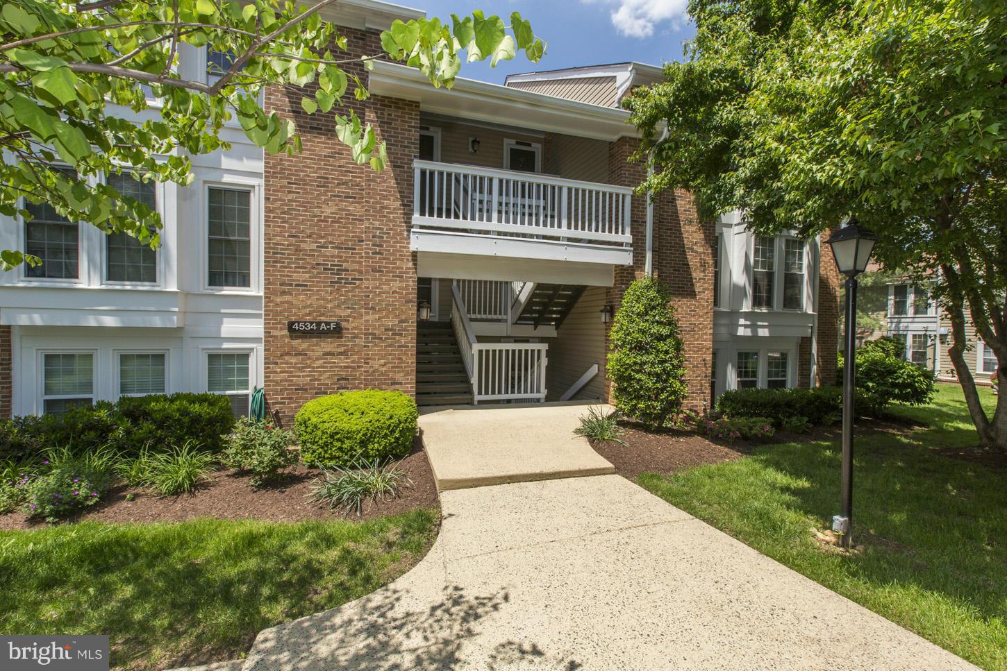 4534 28th Road South, Unit D Arlington, VA 22206 - Photo 1 of 21 Exterior (Front)
