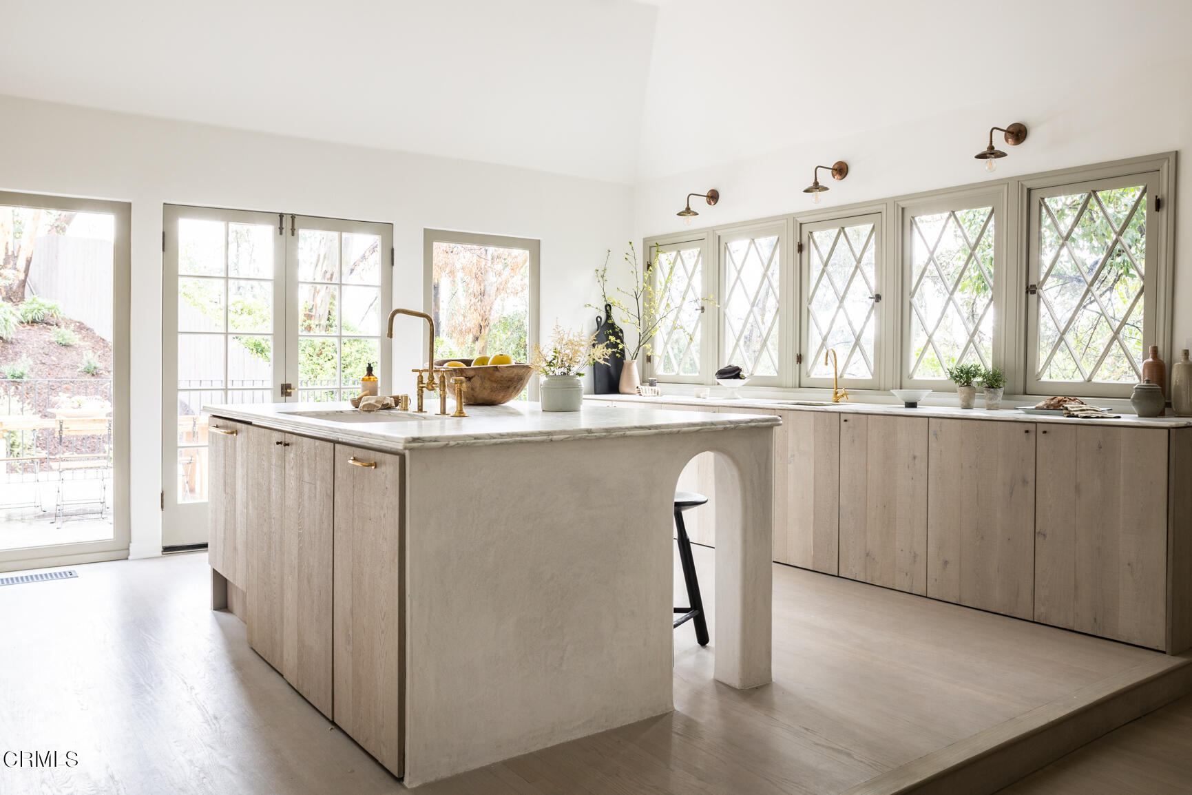 5314 Mt Royal Drive Eagle Rock, CA 90041 - Photo 7 of 47 Bw07_20240228_5314 Mt. Royal_POP3468