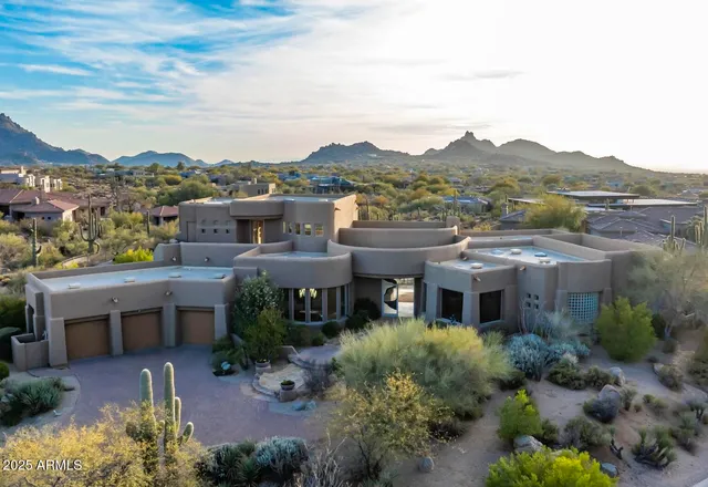 $2,900,000 | 11077 East Cinder Cone Trail, Scottsdale, AZ 85262