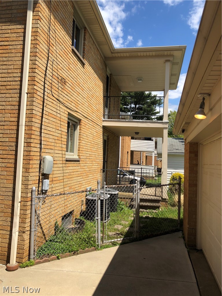 2813 Snow Road Cleveland, OH 44134 - Photo 14 of 15