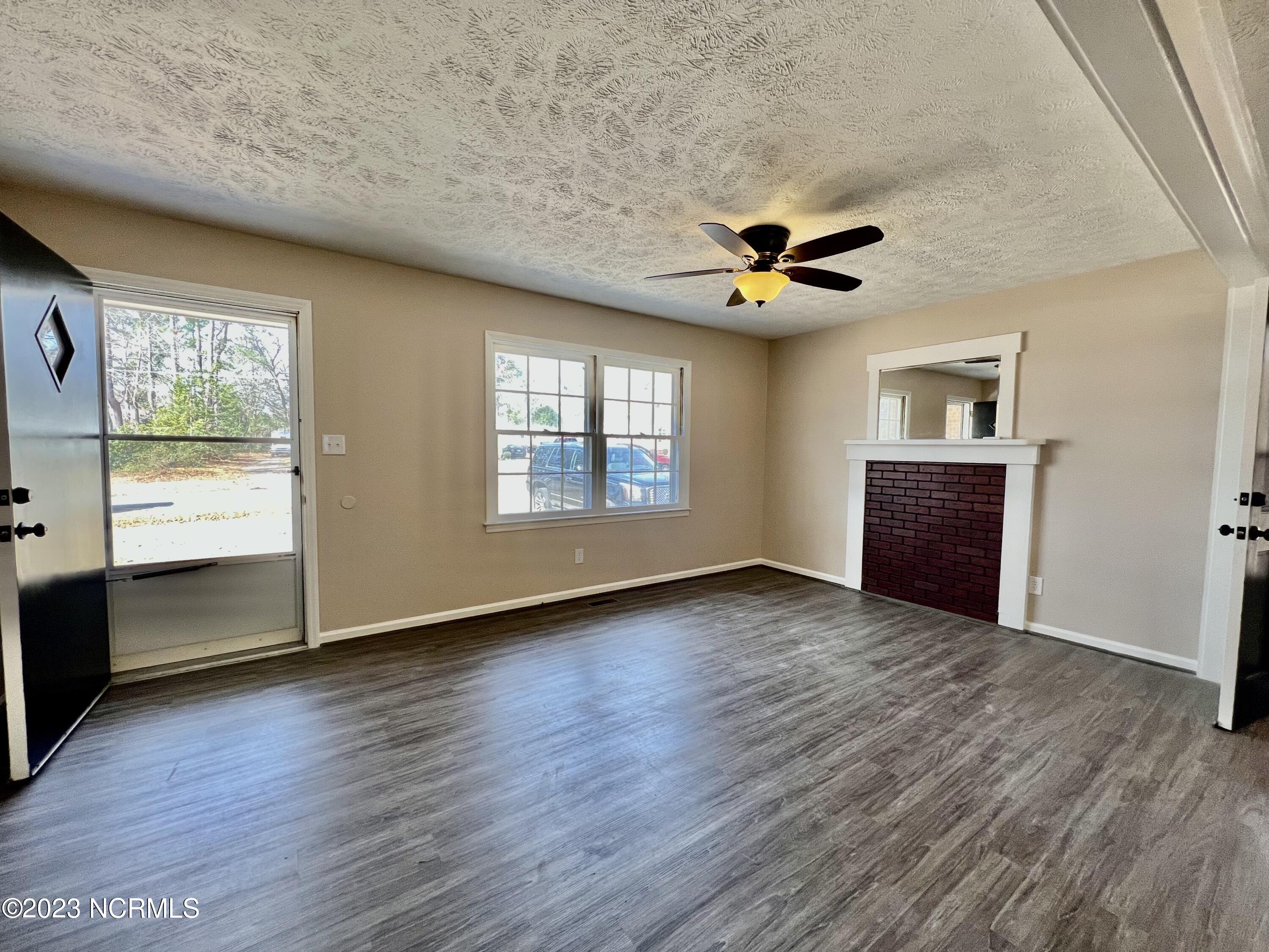 106 Starlight Drive Rockingham, NC 28379 - Photo 3 of 17 IMG_2428