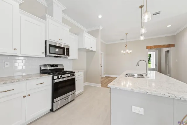 $319,999 | 3899 Waterbury Avenue, Baton Rouge, LA 70820