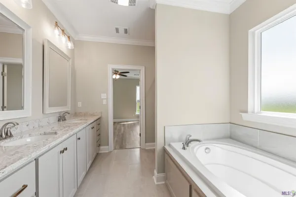 $319,999 | 3899 Waterbury Avenue, Baton Rouge, LA 70810