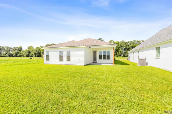 $319,999 | 3899 Waterbury Avenue, Baton Rouge, LA 70810