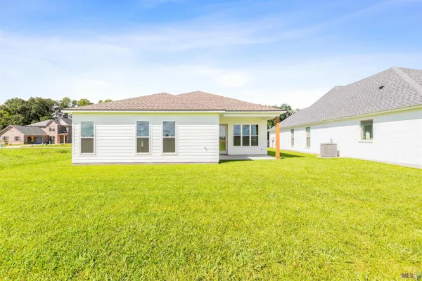 $319,999 | 3899 Waterbury Avenue, Baton Rouge, LA 70810