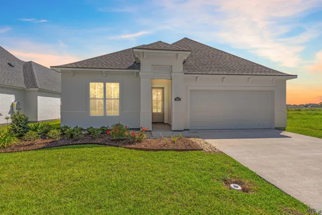 $319,999 | 3899 Waterbury Avenue, Baton Rouge, LA 70820