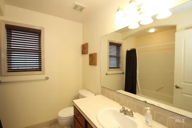 $389,900 | 106 Northeast Windy Street, Mountain Home, ID 83647