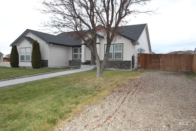 $389,900 | 106 Northeast Windy Street, Mountain Home, ID 83647