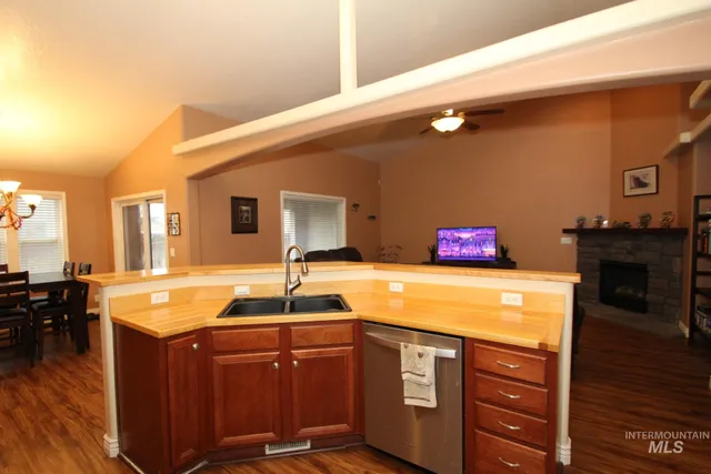 $389,900 | 106 Northeast Windy Street, Mountain Home, ID 83647