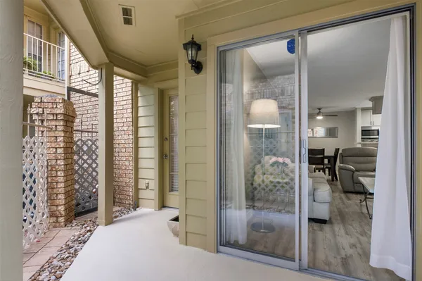 $1,200 | 11201 Lynbrook Drive, Unit 3812, Houston, TX 77042