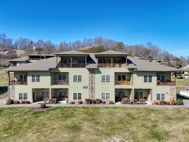 $375,000 | 1649 D Lakeview Drive, Young Harris, GA 30582