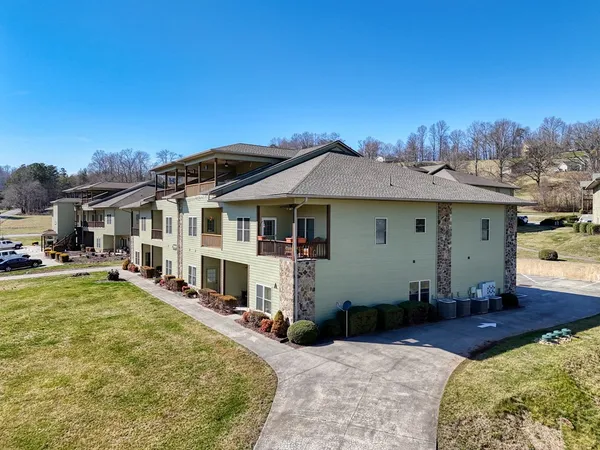 $349,900 | 1649 D Lakeview Drive, Young Harris, GA 30582