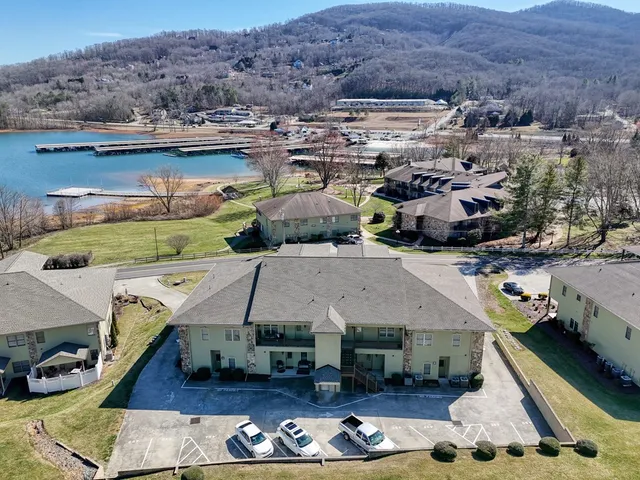 $375,000 | 1649 D Lakeview Drive, Young Harris, GA 30582