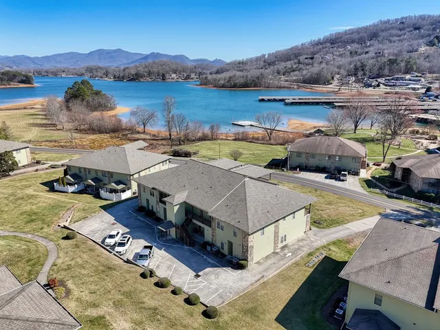 $375,000 | 1649 D Lakeview Drive, Young Harris, GA 30582