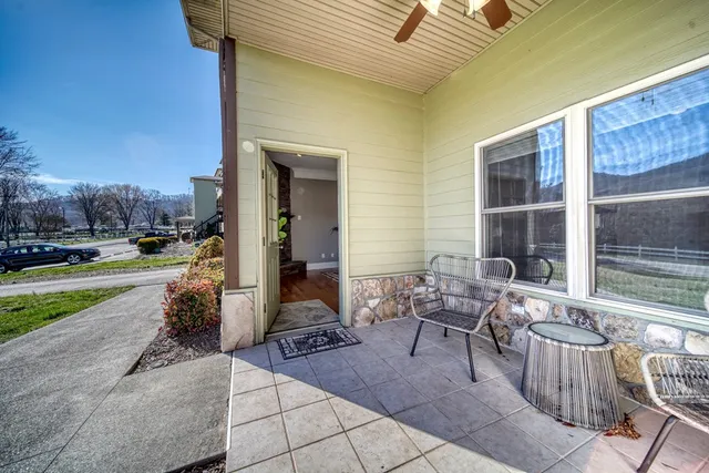 $375,000 | 1649 D Lakeview Drive, Young Harris, GA 30582