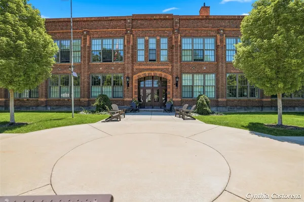 $520,000 | 156 West 11th Street, Unit 102, Holland, MI 49423
