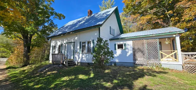 $239,900 | 355 Melody Lane, St. Albans, ME 04971
