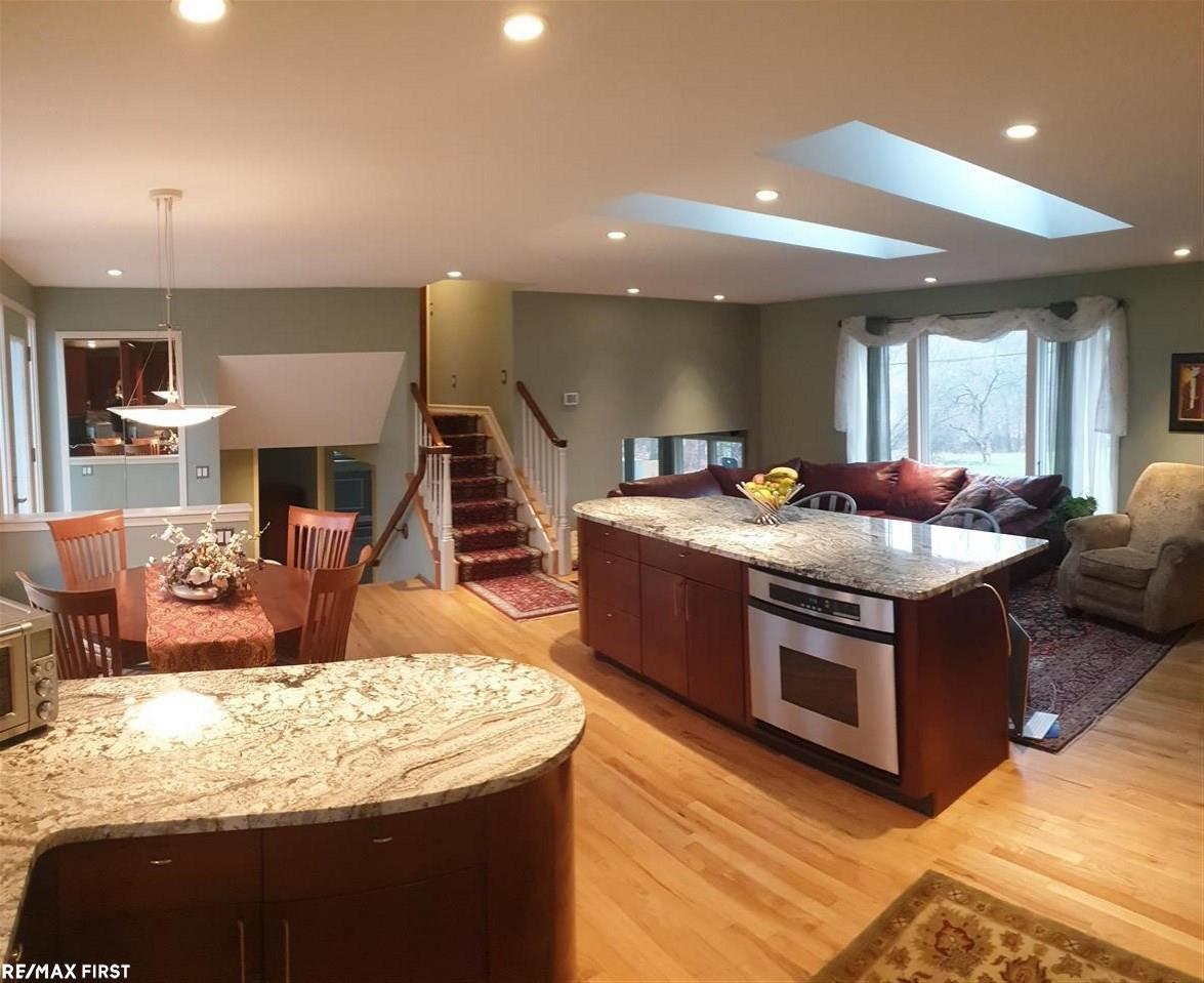 2297 Bunker Hill Road Rochester Hills, MI 48309 - Photo 4 of 23