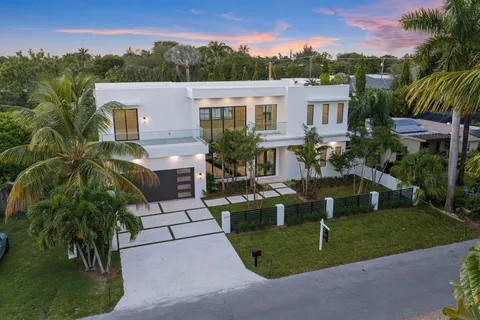 $2,350,000 | 2015 Northeast 4th Avenue, Wilton Manors, FL 33305