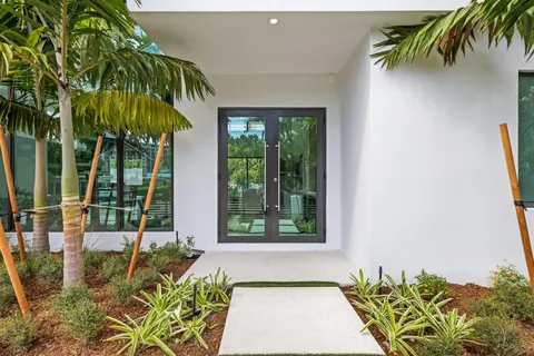 $2,350,000 | 2015 Northeast 4th Avenue, Wilton Manors, FL 33305