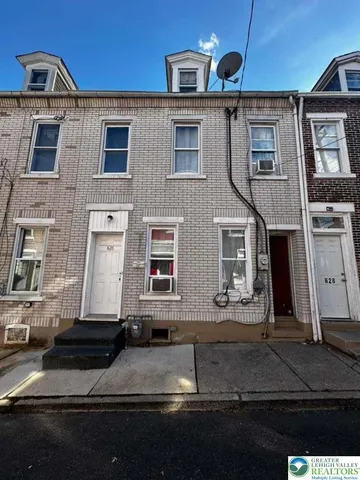 $2,100 | 626 Oak Street, Allentown, PA 18102