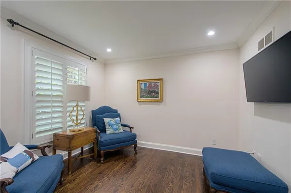 $1,175,000 | 7 Le Mans Court, Prairie Village, KS 66208
