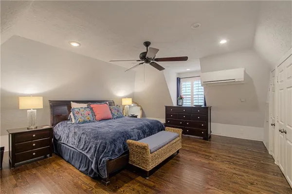 $1,175,000 | 7 Le Mans Court, Prairie Village, KS 66208