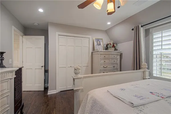 $1,175,000 | 7 Le Mans Court, Prairie Village, KS 66208
