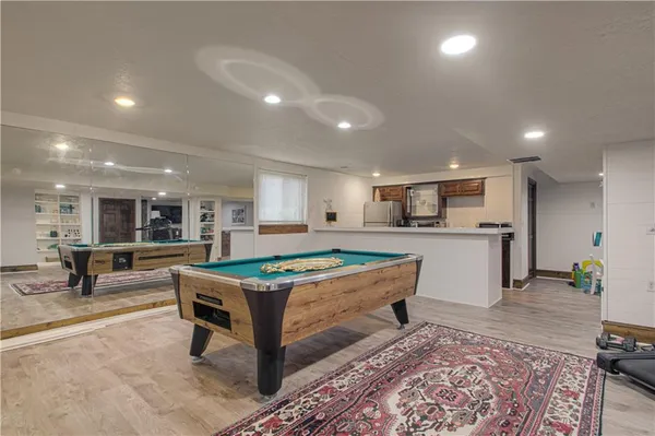 $1,175,000 | 7 Le Mans Court, Prairie Village, KS 66208