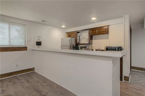 $1,175,000 | 7 Le Mans Court, Prairie Village, KS 66208