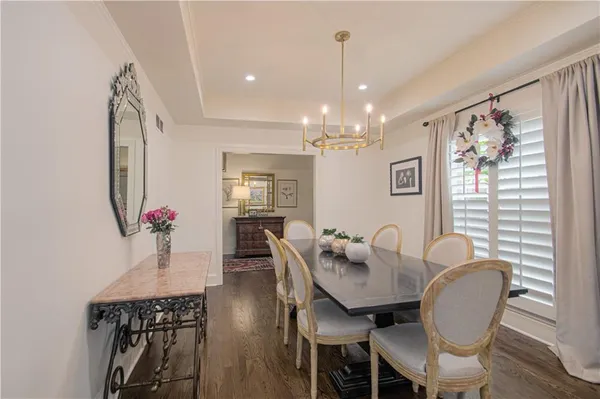 $1,175,000 | 7 Le Mans Court, Prairie Village, KS 66208