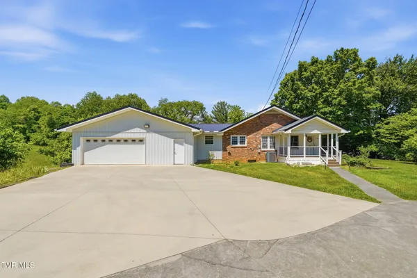 $599,900 | 3315 West Market Street, Johnson City, TN 37604