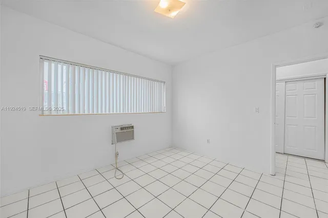 $1,875 | 1850 Meridian Avenue, Unit 7, Miami Beach, FL 33139