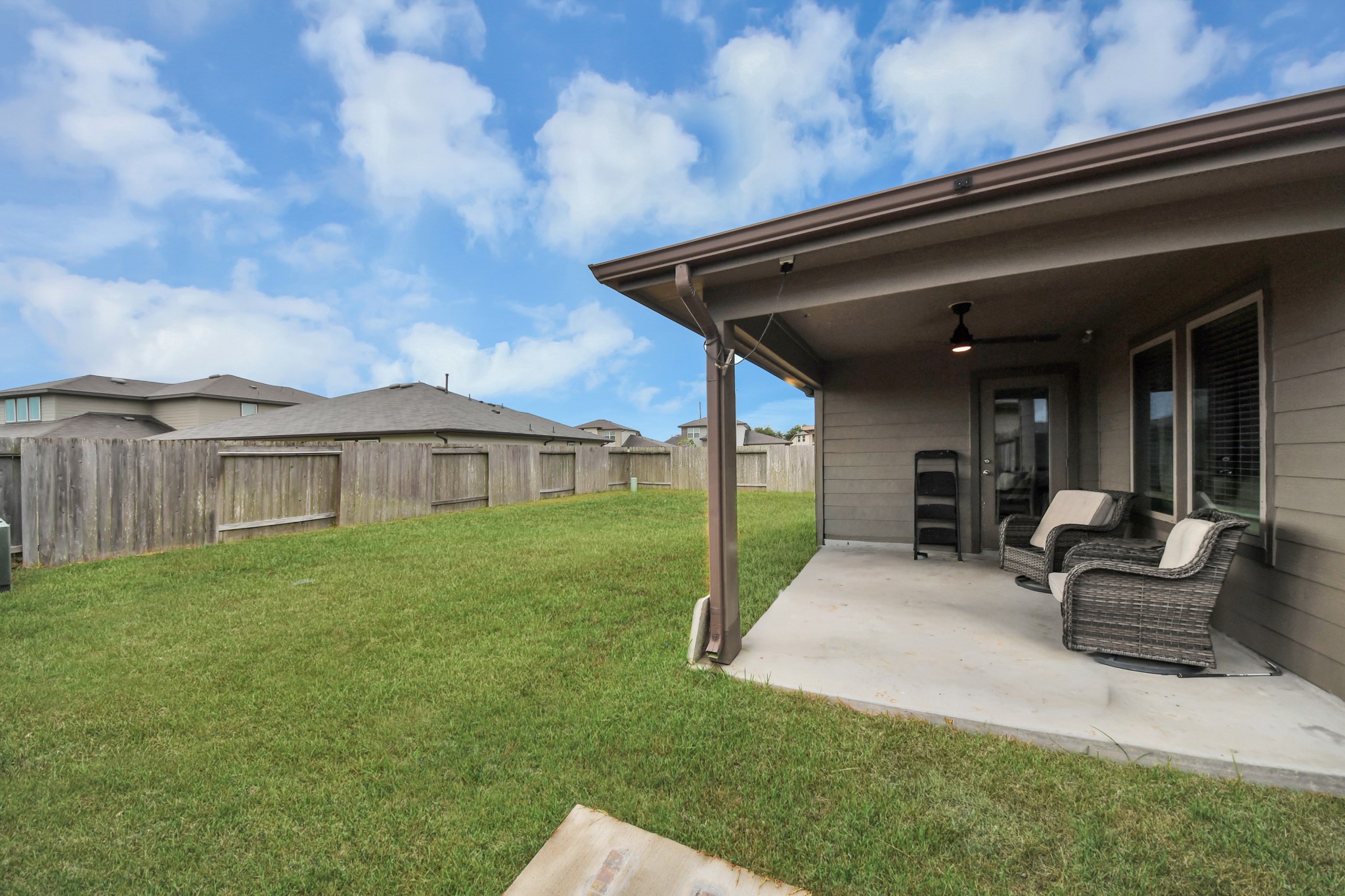 1819 Turtle Bluff Lane Rosenberg, TX 77469 - Photo 29 of 34 Perfect sized backyard, large enough for a pool and/or entertainment area, but not too much maintenance!