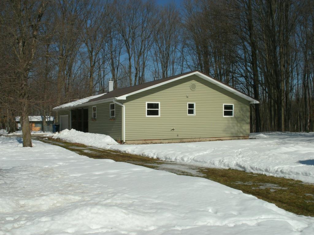 9051 Hodge Road Kingsley, MI 49649 - Photo 4 of 43 1884551-3.JPG